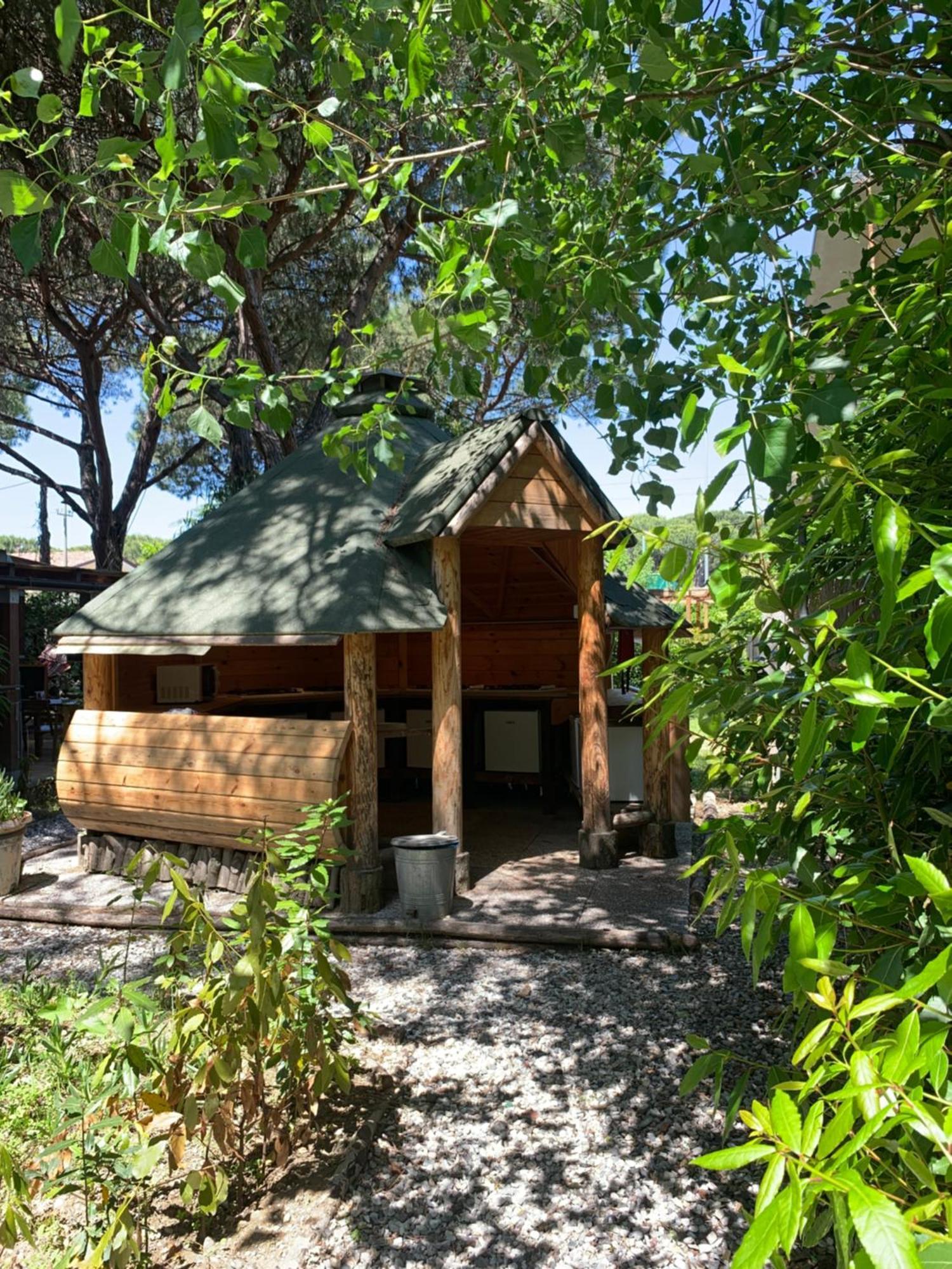 Camping Dolce Sole Marina di Massa Eksteriør billede